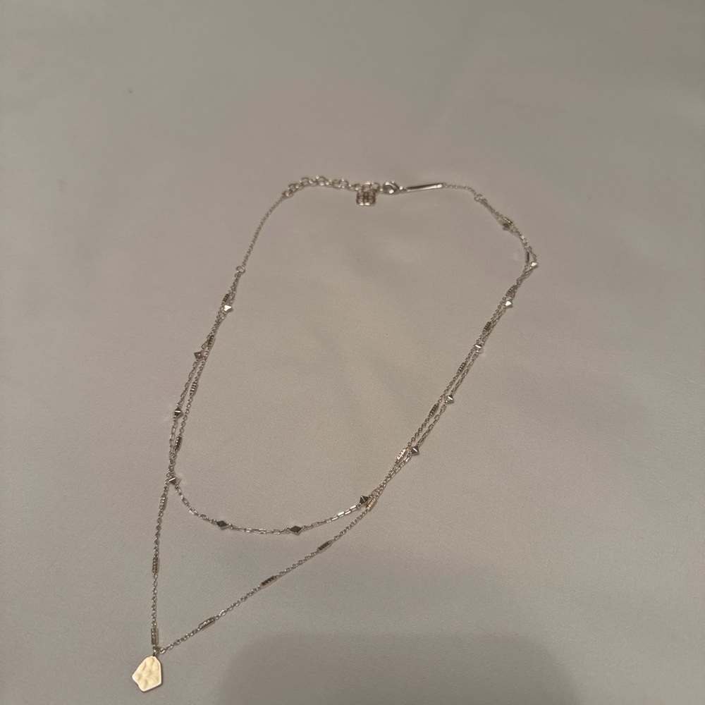 Kendra Scott bright Silver clove Layered‎ Necklace - Picture 5 of 6